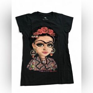 Black Graphic Frida Kahlo T-Shirt with Artistic Design